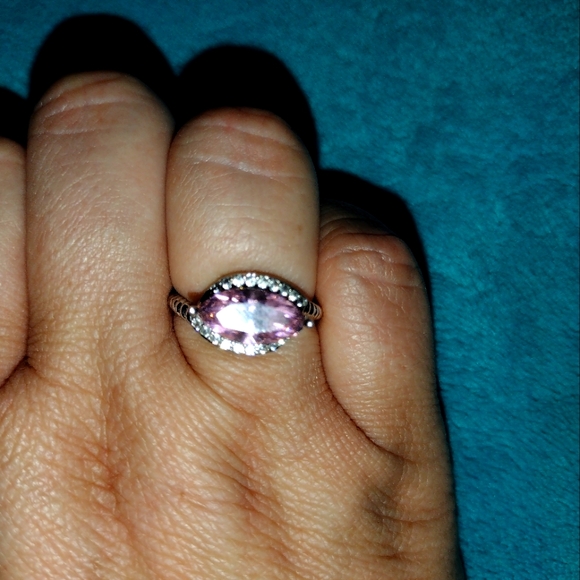 Pink stone sterling silver ring - Picture 2 of 4